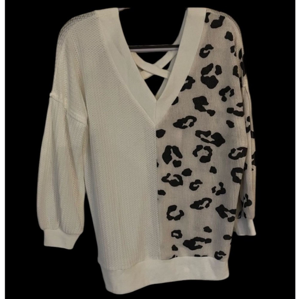 NEW Women Small Shirt Long Sleeve V Neck Leopard Cream Pullover Loose Top Shirt - Picture 2 of 5